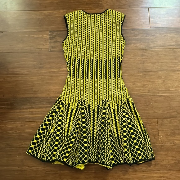 NWOT RVN Chevron Jacquard Square Neck Flare Skater Dress Black Yellow Women’s M - Picture 3 of 10